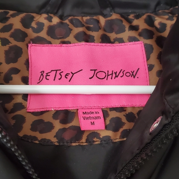 Betsey Johnson Puffer Coat - Picture 5 of 7